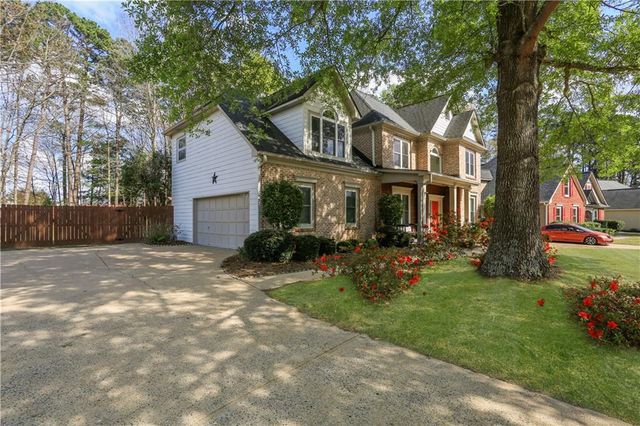 3135 Goldmist Drive, Buford, GA 30519