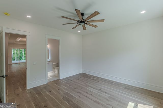 85 Brookview Place, Oxford, GA 30054