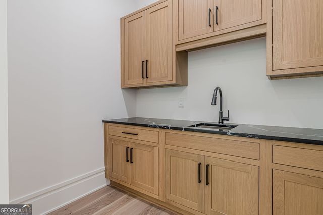 85 Brookview Place, Oxford, GA 30054