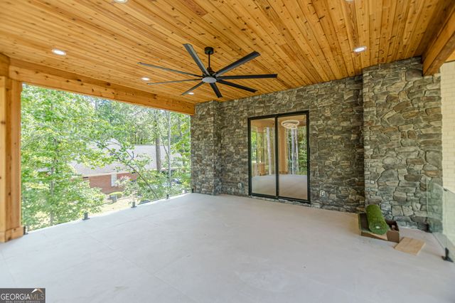 85 Brookview Place, Oxford, GA 30054