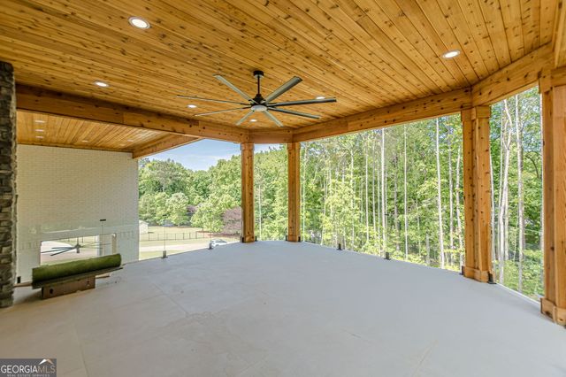 85 Brookview Place, Oxford, GA 30054