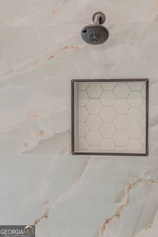 85 Brookview Place, Oxford, GA 30054