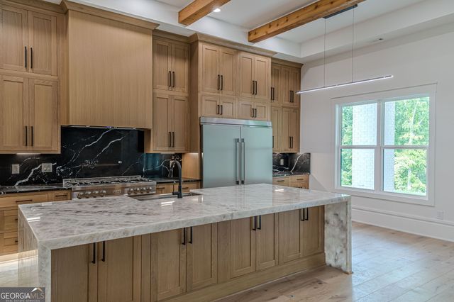 85 Brookview Place, Oxford, GA 30054