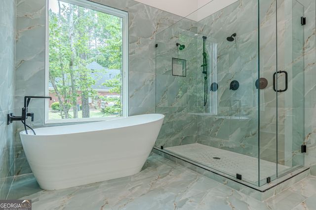 85 Brookview Place, Oxford, GA 30054