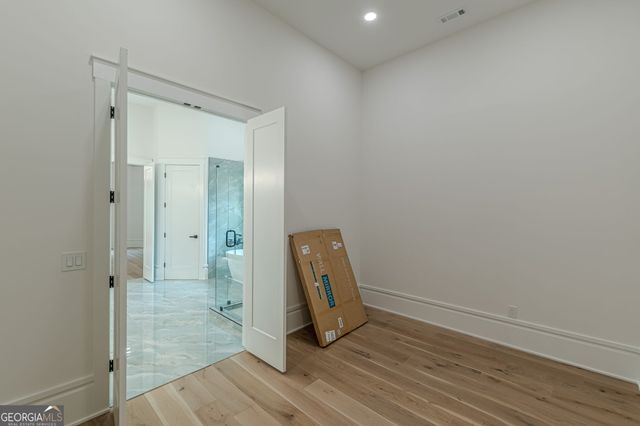 85 Brookview Place, Oxford, GA 30054