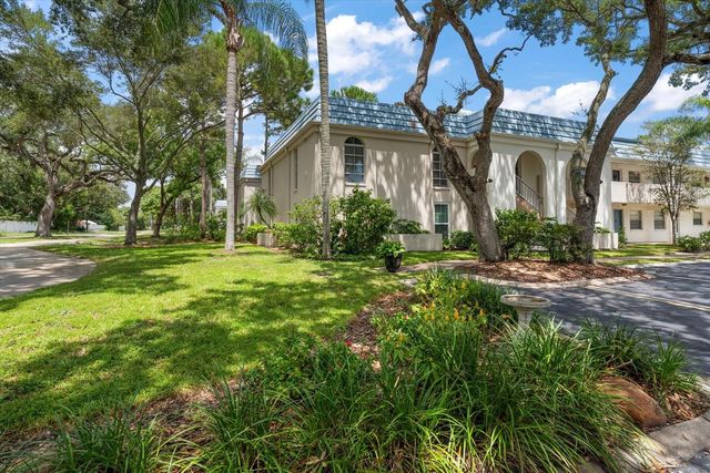 1975 W BAY DRIVE 109, Largo, FL 33770