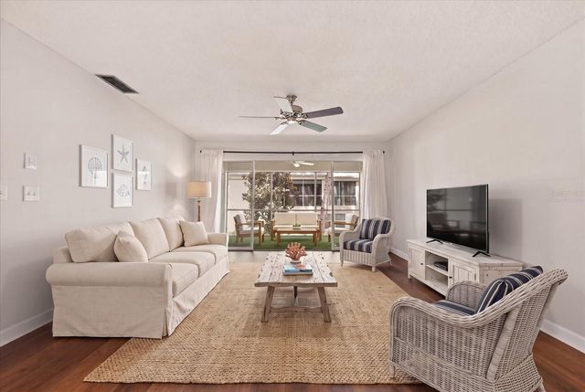 1975 W BAY DRIVE 109, Largo, FL 33770