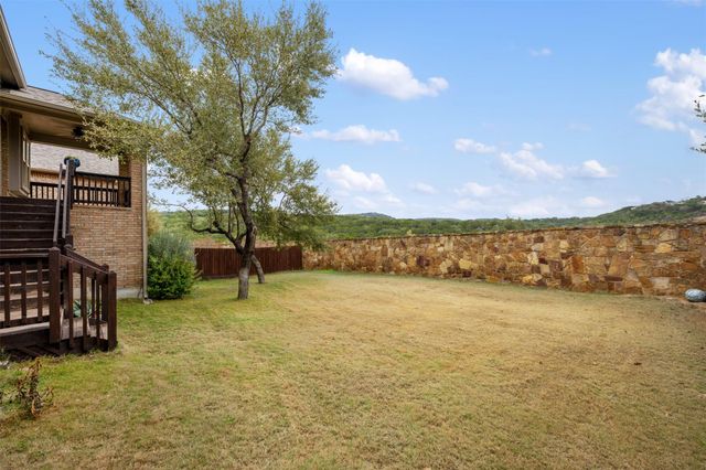 8113 Cannon CT, Lago Vista, TX 78645