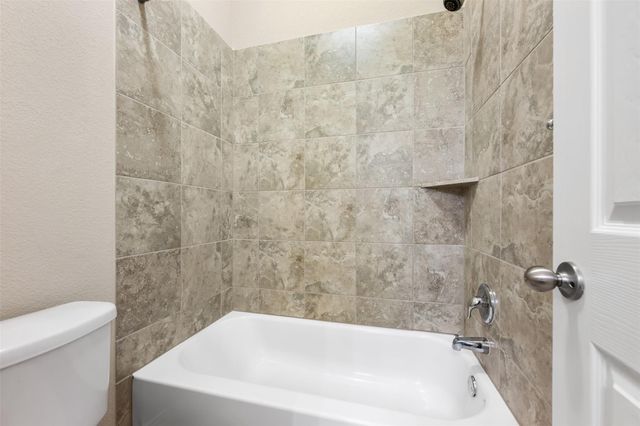 8113 Cannon CT, Lago Vista, TX 78645