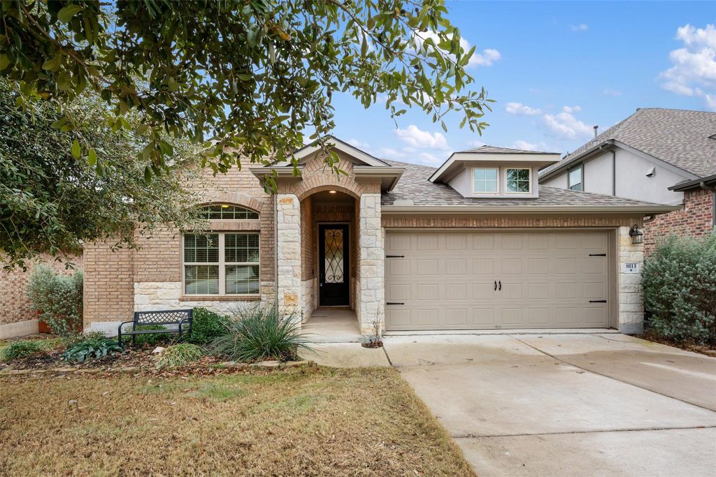 8113 Cannon CT, Lago Vista, TX 78645