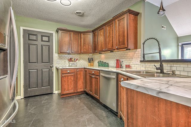 101 Whitaker Drive, Bristol, TN 37620