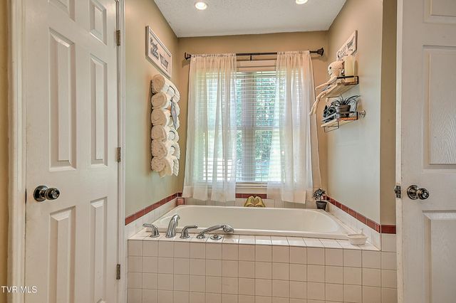 101 Whitaker Drive, Bristol, TN 37620