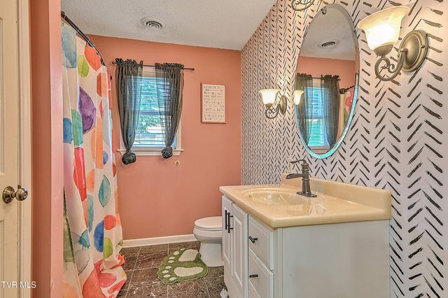 101 Whitaker Drive, Bristol, TN 37620