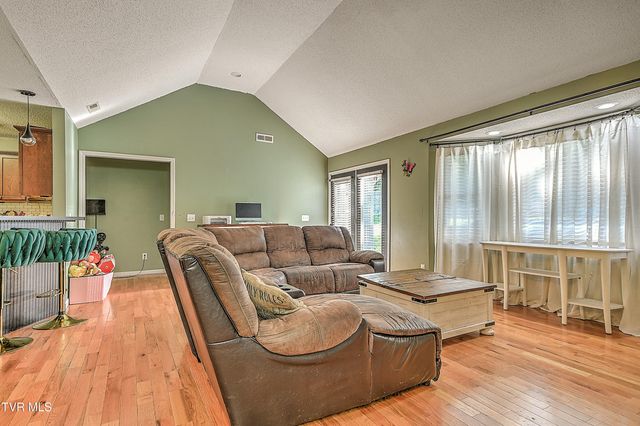 101 Whitaker Drive, Bristol, TN 37620