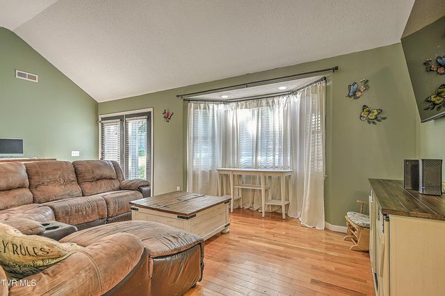 101 Whitaker Drive, Bristol, TN 37620