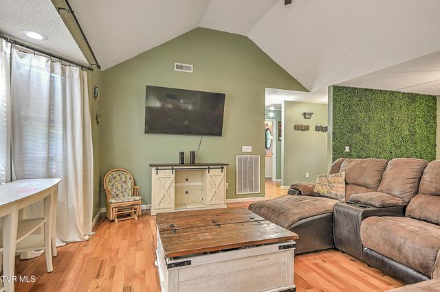 101 Whitaker Drive, Bristol, TN 37620