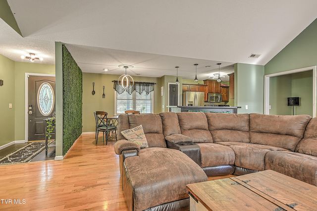 101 Whitaker Drive, Bristol, TN 37620