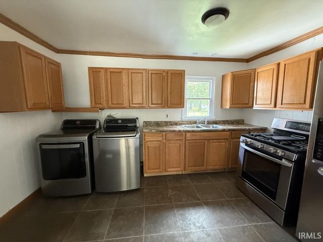 1914 E 23rd Street, Muncie, IN 47302