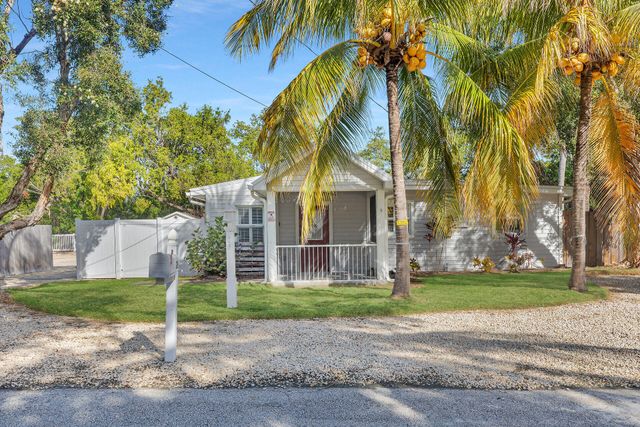 28 Tarpon Avenue, Key Largo, FL 33037