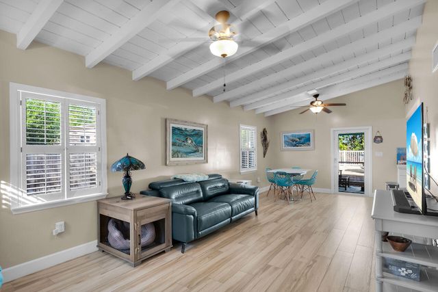 28 Tarpon Avenue, Key Largo, FL 33037