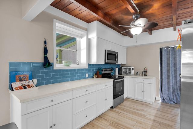 28 Tarpon Avenue, Key Largo, FL 33037