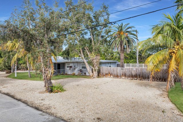 28 Tarpon Avenue, Key Largo, FL 33037