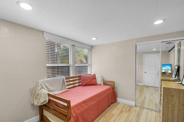 28 Tarpon Avenue, Key Largo, FL 33037