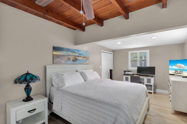 28 Tarpon Avenue, Key Largo, FL 33037