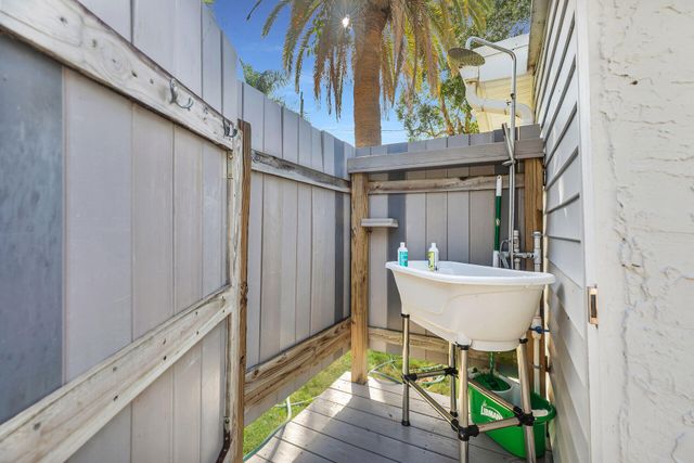 28 Tarpon Avenue, Key Largo, FL 33037