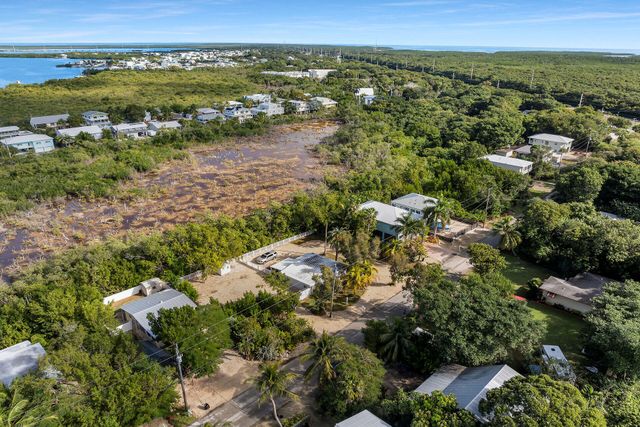 28 Tarpon Avenue, Key Largo, FL 33037