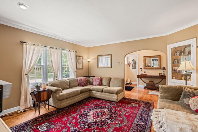 1234 N 122nd STREET, Wauwatosa, WI 53226