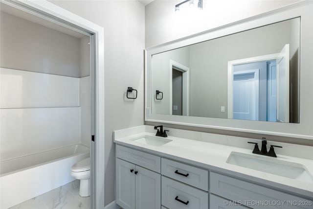 27909 E 107th Street S, Coweta, OK 74429