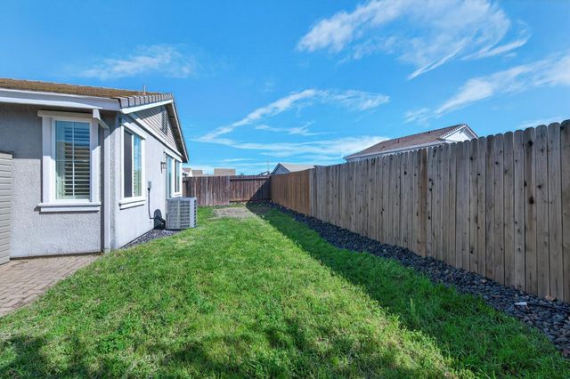 12320 Pawcatuck Way, Rancho Cordova, CA 95742