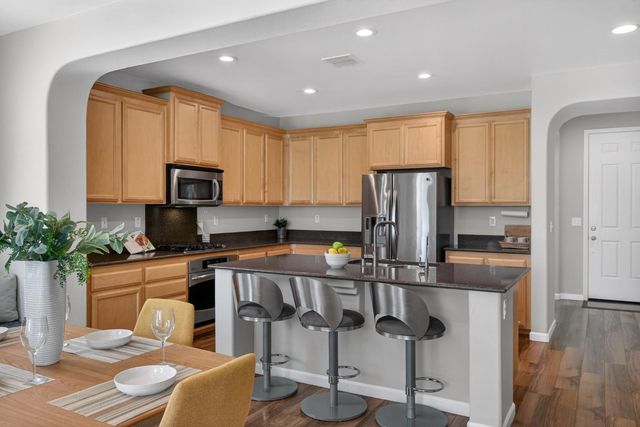 12320 Pawcatuck Way, Rancho Cordova, CA 95742