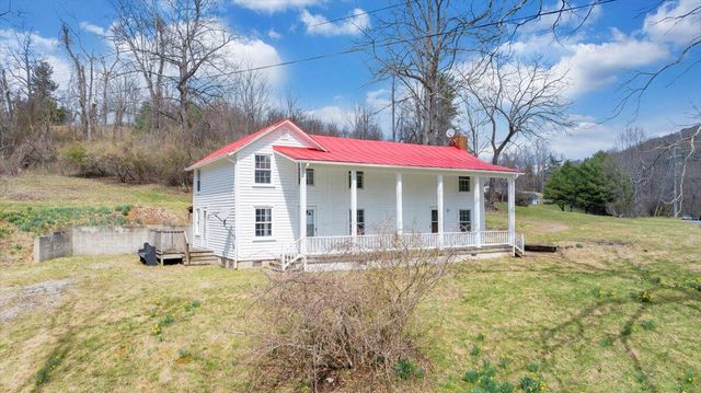 9537-9539 Floyd Hwy, Copper Hill, VA 24079