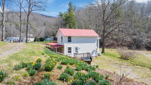9537-9539 Floyd Hwy, Copper Hill, VA 24079