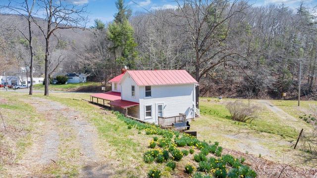 9537-9539 Floyd Hwy, Copper Hill, VA 24079