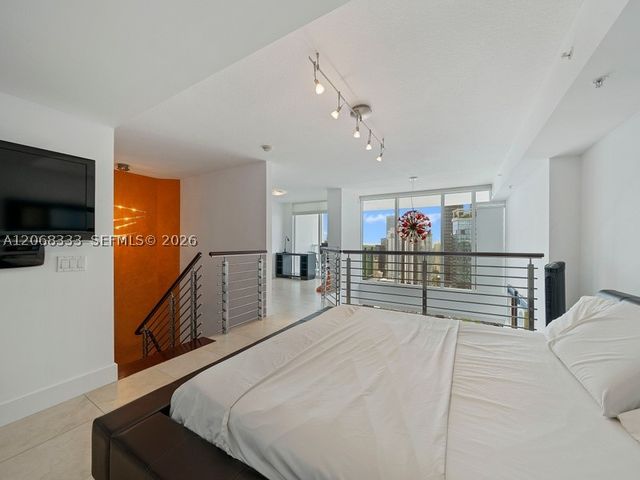 41 SE 5th St 2310, Miami, FL 33131