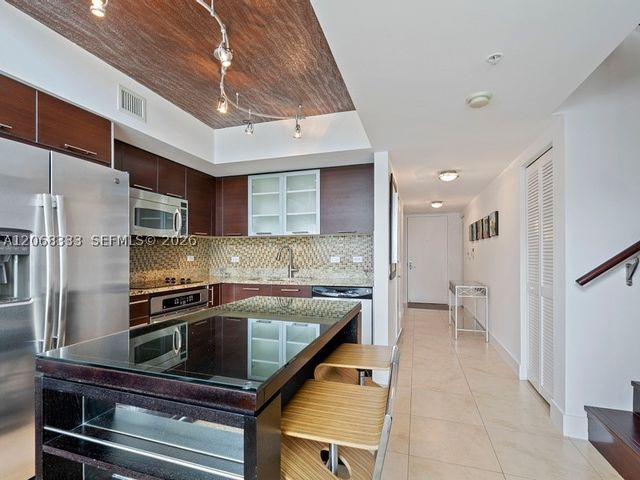 41 SE 5th St 2310, Miami, FL 33131