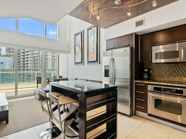 41 SE 5th St 2310, Miami, FL 33131