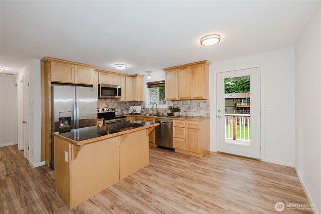 3481 Redwing Trail NW, Bremerton, WA 98312