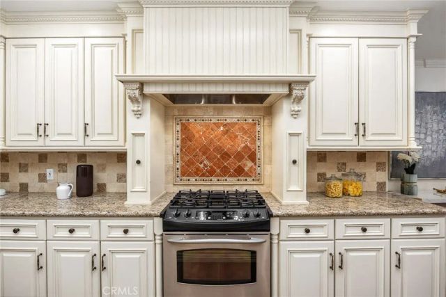 403 S Valley Center Avenue, Glendora, CA 91741