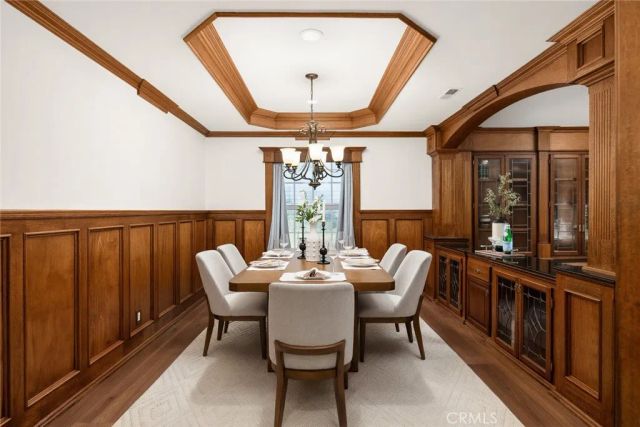 403 S Valley Center Avenue, Glendora, CA 91741