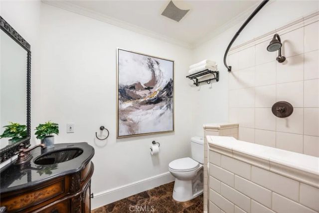 403 S Valley Center Avenue, Glendora, CA 91741