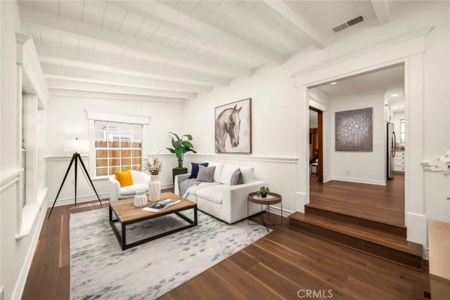 403 S Valley Center Avenue, Glendora, CA 91741