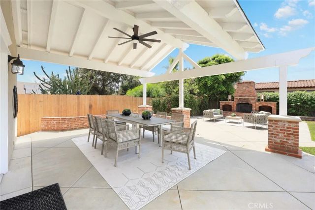 403 S Valley Center Avenue, Glendora, CA 91741