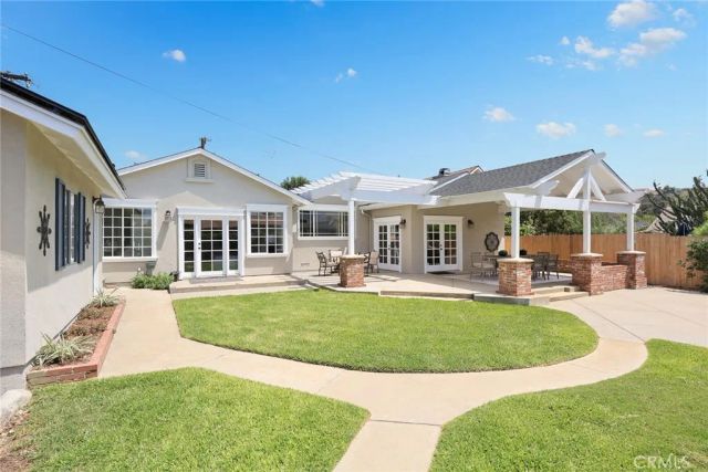 403 S Valley Center Avenue, Glendora, CA 91741