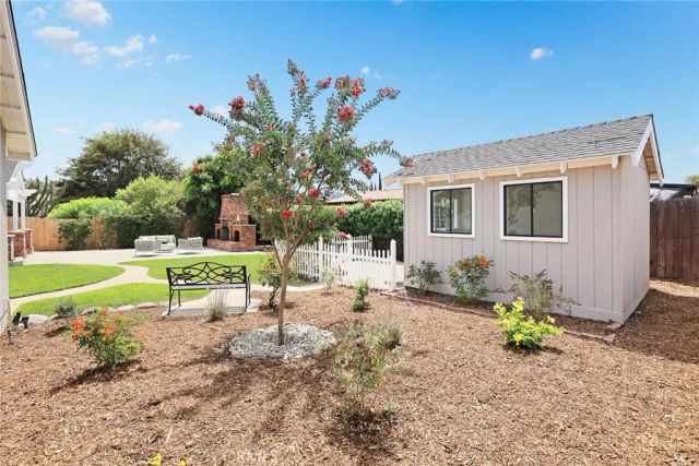403 S Valley Center Avenue, Glendora, CA 91741