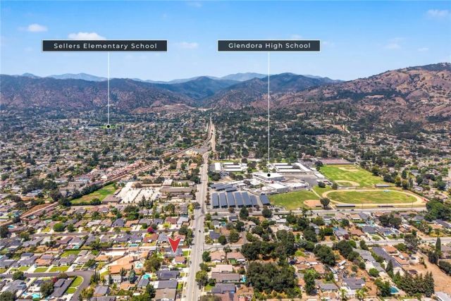 403 S Valley Center Avenue, Glendora, CA 91741