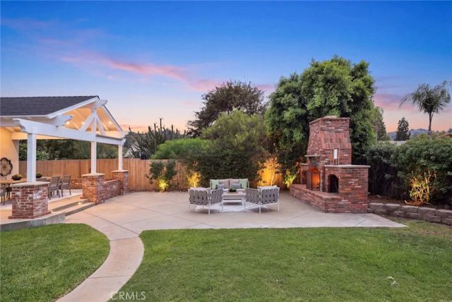 403 S Valley Center Avenue, Glendora, CA 91741